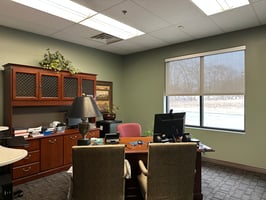 31673976