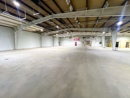 31676184
