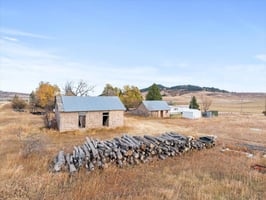 31676898