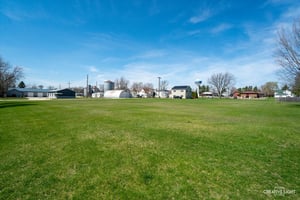 31680047
