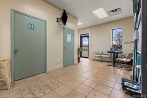 31680975