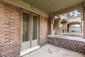 31682216