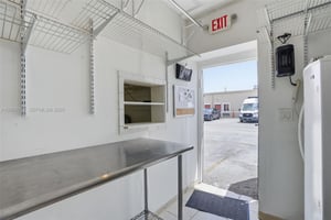 31684856