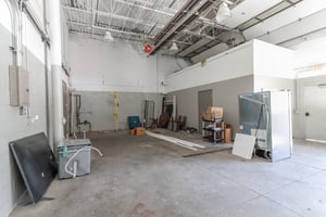 31686037