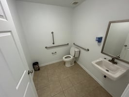 31686183