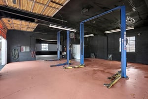 31686407
