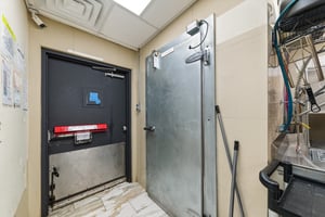 31687554