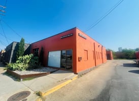 31687582