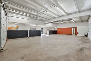 31688589