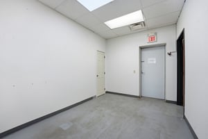 31688569