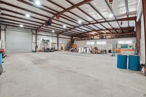 31689905