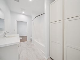 31693314