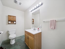 31693285