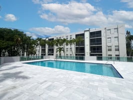 31693724