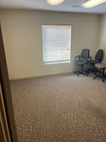 31693698