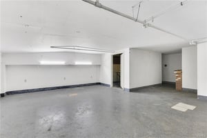 31698558