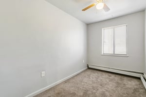 31698592