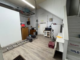 31706603