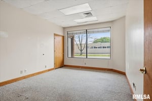31702184