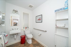 31702528