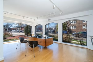 31702538