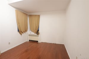 31702590