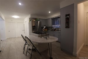 31702605