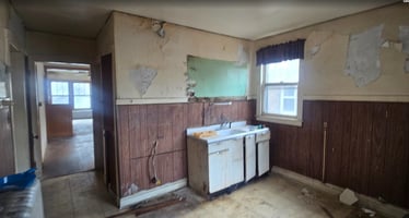 31703213