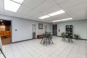 31704896