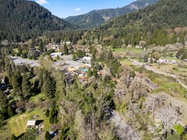 31706653