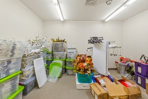 31709598
