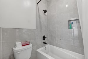 31713642