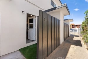 31721524
