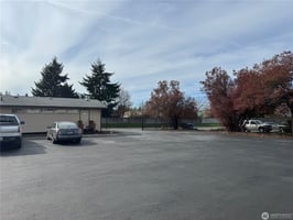 31730896