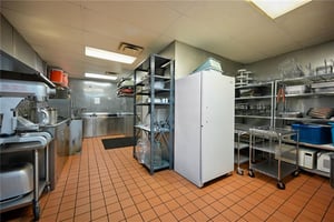 31727560