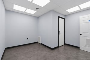 31728072