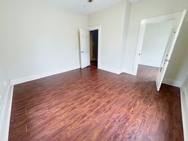 31728648