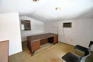 31729877