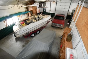 31729913