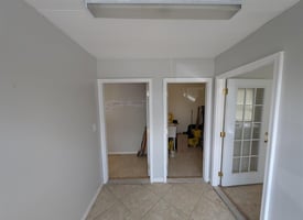 31733066