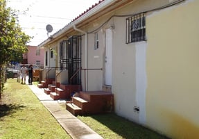 31732542