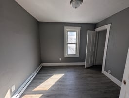 31734533