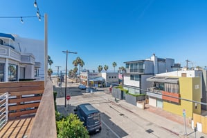 33439180