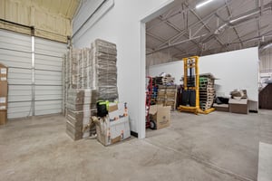 31736570