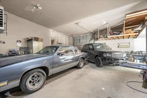 31736895