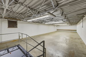 31771762