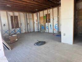 31736982