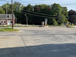 31751095