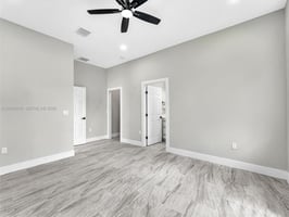 31753059