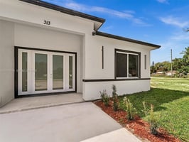 31753082